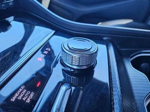 Used 2024 Jeep Grand Cherokee Limited image 24