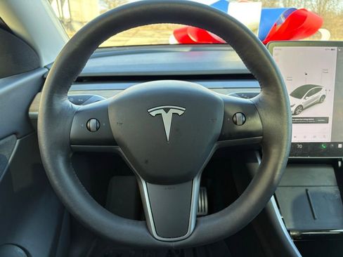 Used 2021 Tesla Model Y 2WD image 26
