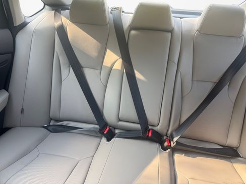 Used 2024 Honda Accord Touring image 12