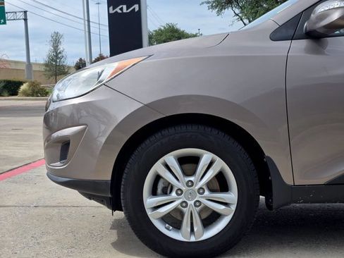 Used 2012 Hyundai Tucson GLS FWD image 10