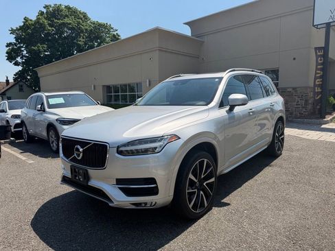 Used 2018 Volvo XC90 T5 Momentum w/ Convenience Package AWD/4WD image 3