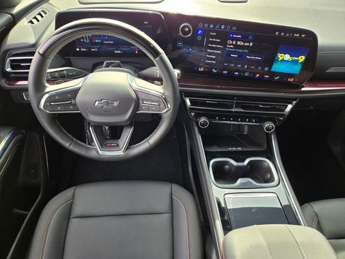 Used 2025 Chevrolet Traverse Z71 w/ Enhanced Driving Package image 14