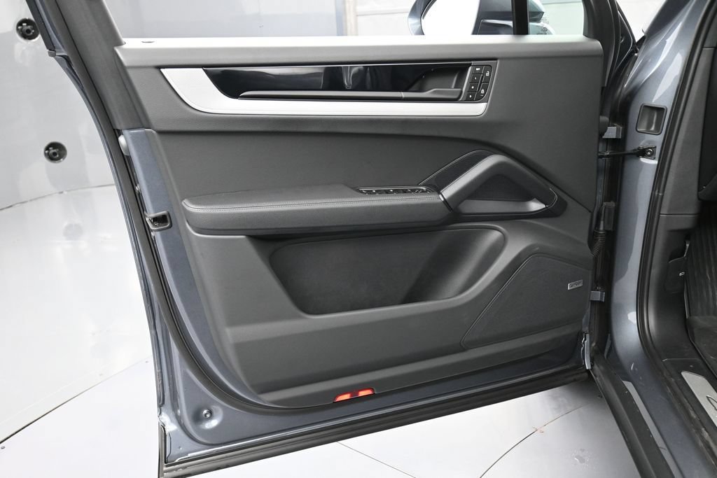 Certified 2026 Porsche Cayenne S AWD/4WD image 15