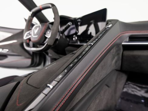 Used 2023 Chevrolet Corvette Z06 image 31