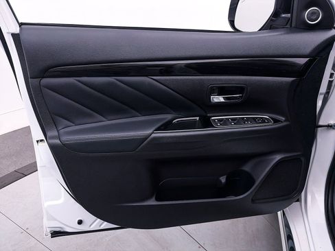Used 2018 Mitsubishi Outlander GT image 11