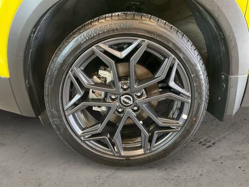 Used 2025 Nissan Kicks SR w/ SR Premium Package AWD/4WD image 14