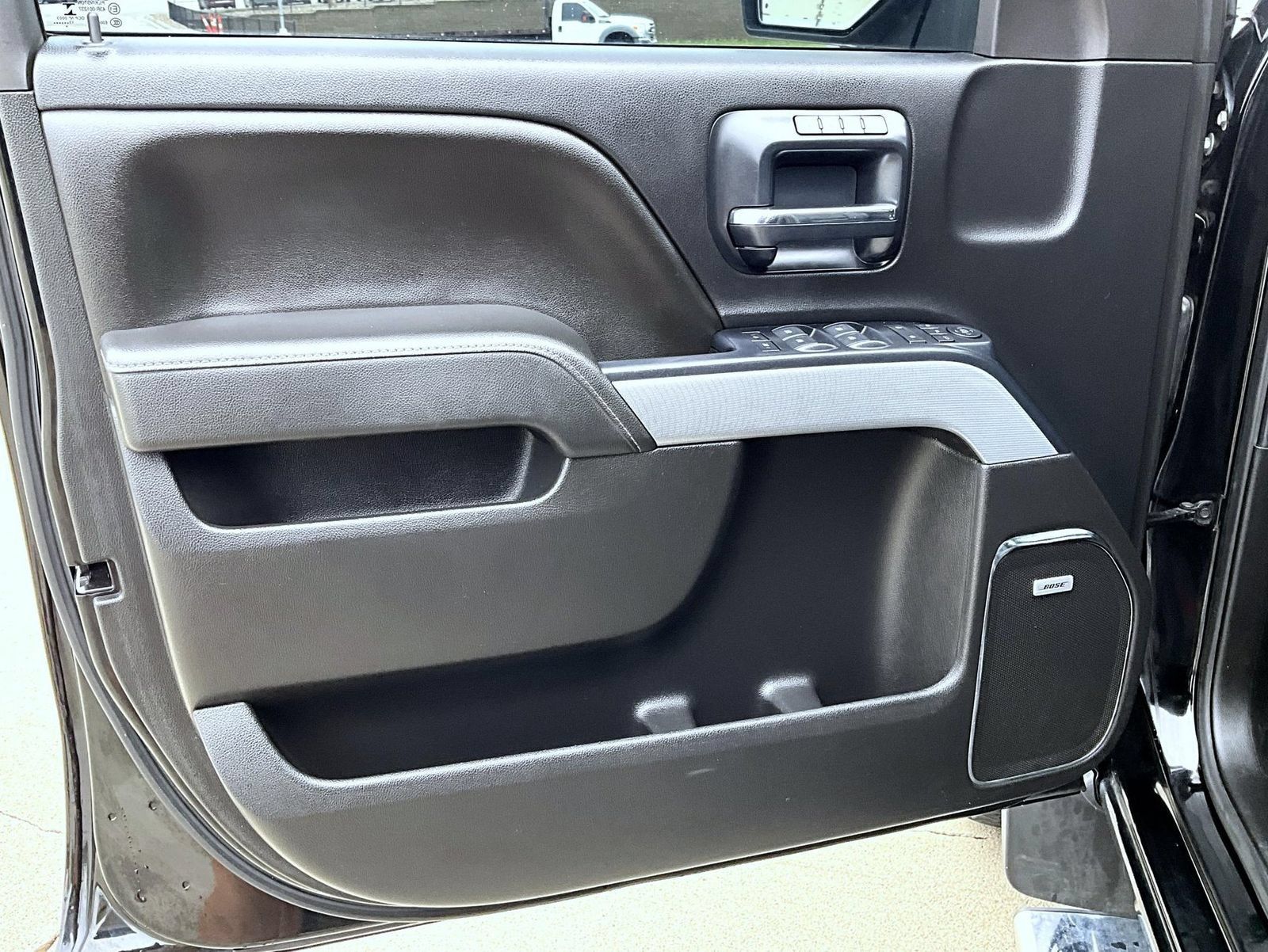 Used 2014 Chevrolet Silverado 1500 LTZ Z71 w/ LTZ Plus Package AWD/4WD image 9
