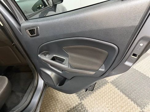 Used 2020 Ford EcoSport SE w/ SE Convenience Package image 40
