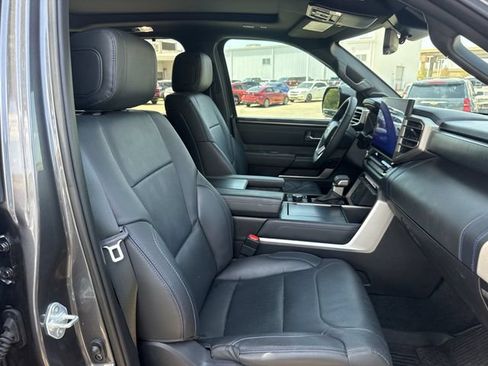Used 2026 Toyota Sequoia Platinum AWD/4WD image 32