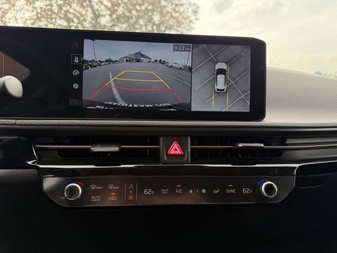 New 2025 Kia EV6 Wind RWD image 18
