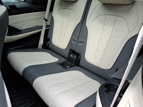 Used 2024 BMW X7 M60i w/ Executive Package AWD/4WD image 13