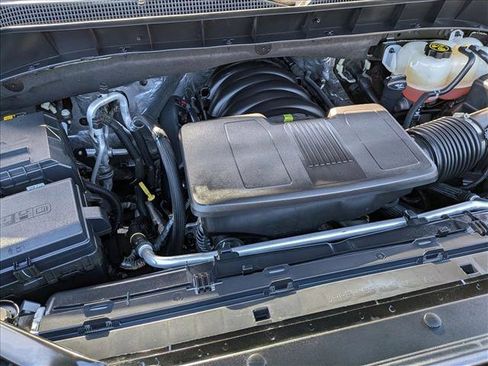 Used 2022 Chevrolet Silverado 1500 RST AWD/4WD image 29