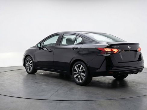 Used 2025 Nissan Versa SV image 6