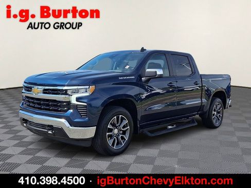 Used 2023 Chevrolet Silverado 1500 LT AWD/4WD image 3