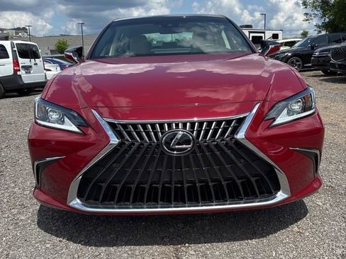 Used 2024 Lexus ES 350 w/ Technology Package FWD image 3