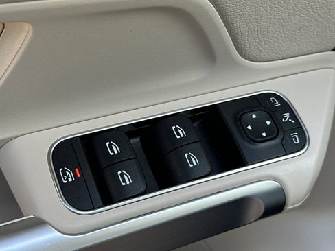 Certified 2023 Mercedes-Benz GLB 250 image 12