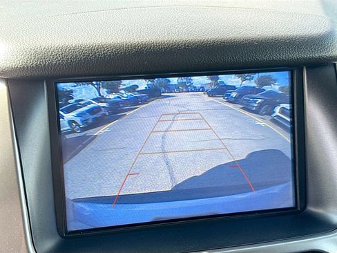Used 2018 Chevrolet Tahoe LT RWD image 15