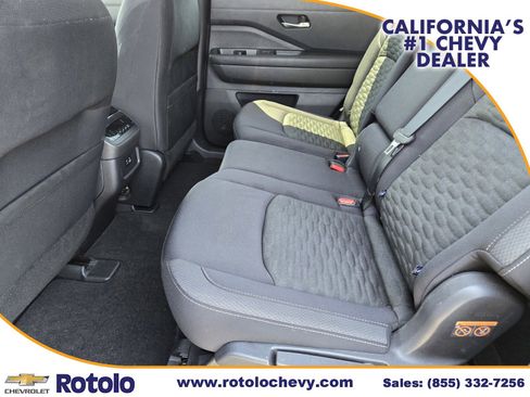 Used 2022 Nissan Pathfinder SV w/ SV Black Package FWD image 17