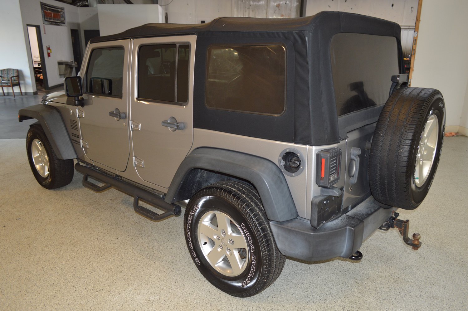 Used 2016 Jeep Wrangler Unlimited Sport w/ Quick Order Package 24S AWD/4WD image 5