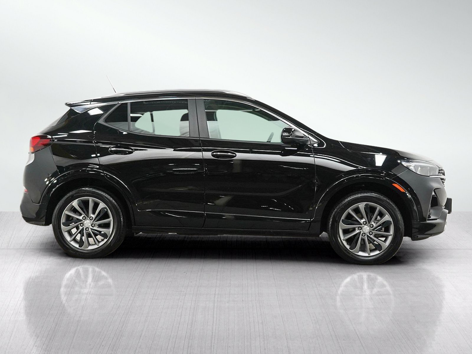 Used 2023 Buick Encore GX Select w/ Sport Touring Package AWD/4WD image 6