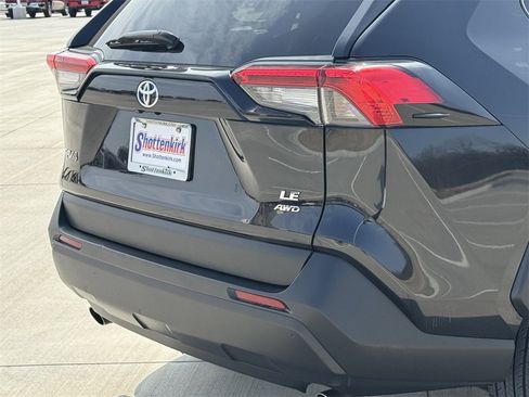 Used 2024 Toyota RAV4 LE image 6
