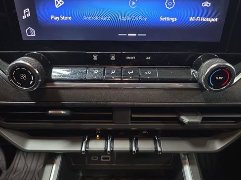 Used 2023 Chevrolet Colorado Trail Boss w/ Technology Package image 26