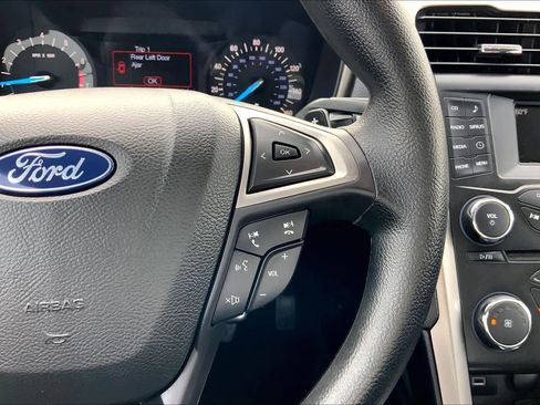 Used 2018 Ford Fusion SE image 23