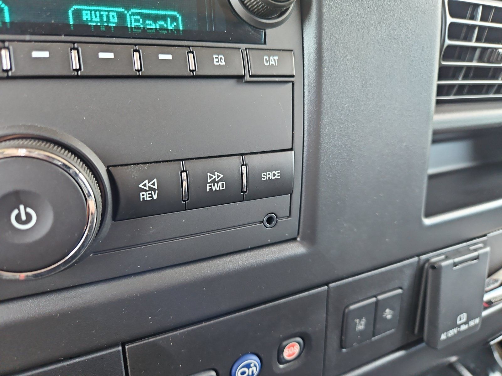 Used 2025 Chevrolet Express 2500 w/ Enhanced Convenience Package RWD image 4