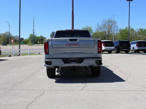 Used 2024 GMC Sierra 1500 AT4 w/ Technology Package image 4