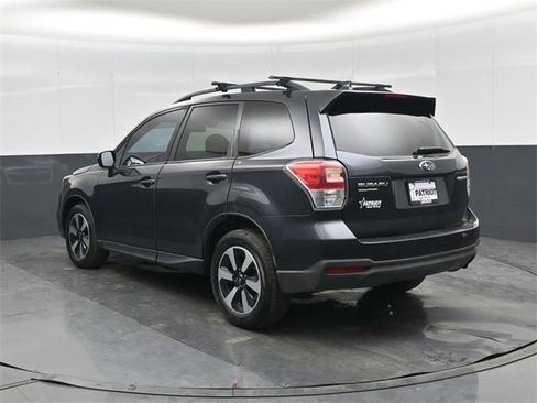 Used 2017 Subaru Forester 2.5i Premium image 6