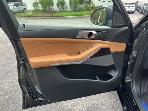 Certified 2026 BMW X7 xDrive40i image 10