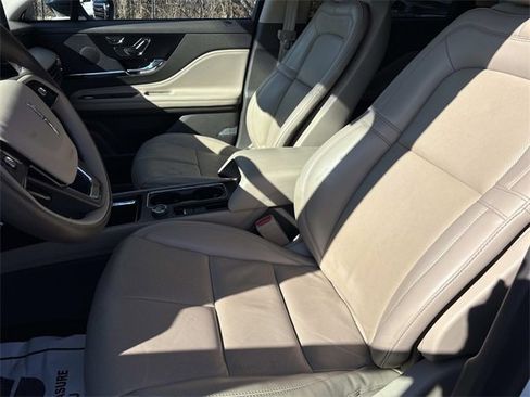 Certified 2023 Lincoln Corsair Reserve image 27