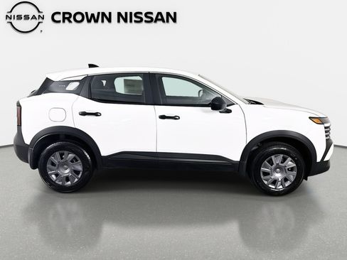 New 2026 Nissan Kicks S image 4