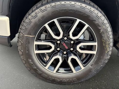 New 2026 GMC Sierra 1500 AT4 w/ AT4 Premium Package AWD/4WD image 10