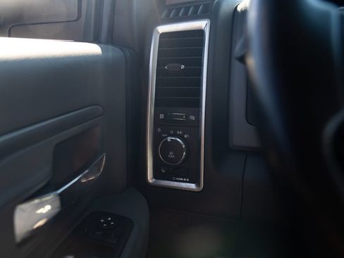 Used 2015 RAM 2500 Big Horn AWD/4WD image 13