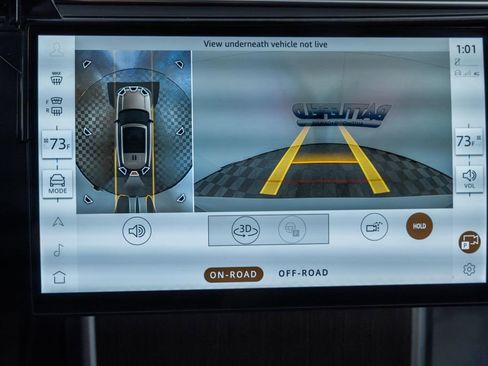 Used 2025 Land Rover Range Rover SE image 40