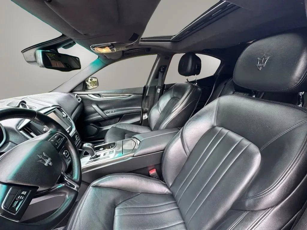 Used 2015 Maserati Ghibli RWD image 11