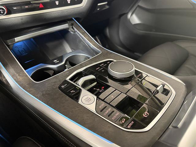 Used 2025 BMW X7 xDrive40i w/ Premium Package AWD/4WD image 26