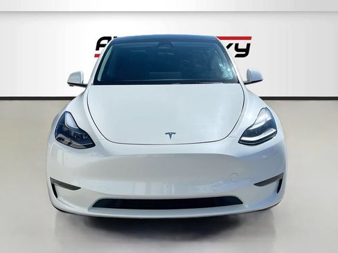 Used 2025 Tesla Model Y Long Range AWD/4WD image 2
