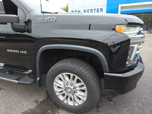 Used 2021 Chevrolet Silverado 2500 High Country w/ Z71 Off-Road Package AWD/4WD image 16