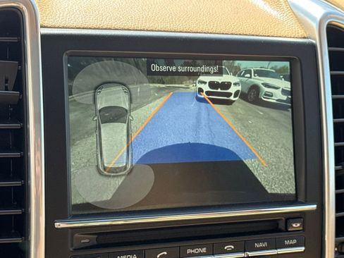 Used 2016 Porsche Cayenne S image 34