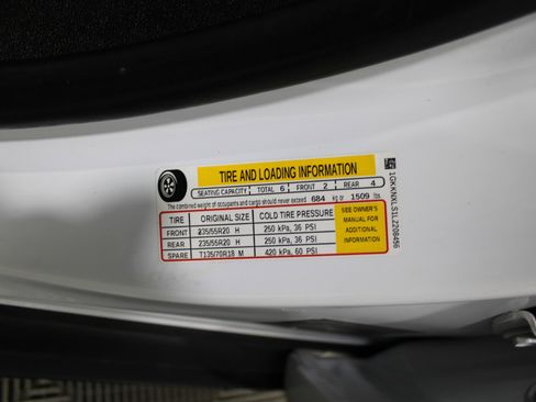 Used 2020 GMC Acadia Denali w/ Trailering Package image 49