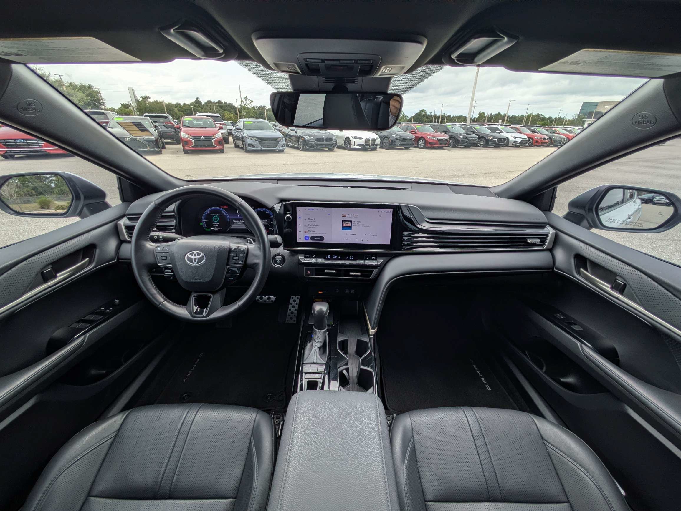 Used 2025 Toyota Camry XSE FWD image 31