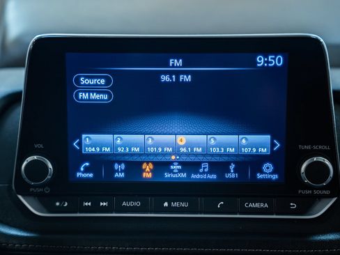 Used 2023 Nissan Rogue SV AWD/4WD image 25