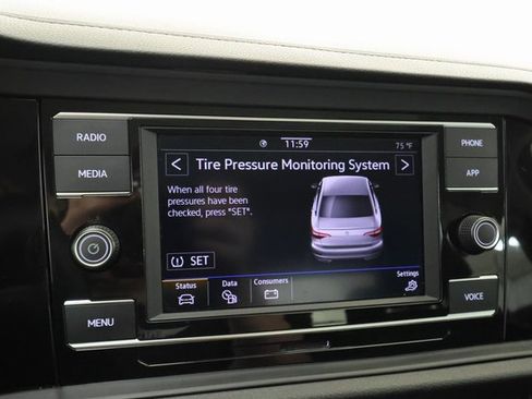 Used 2024 Volkswagen Jetta SE image 15