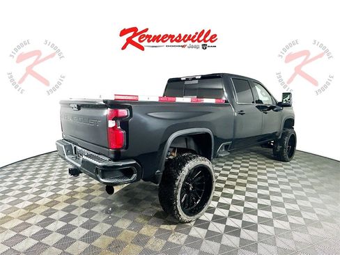 Used 2020 Chevrolet Silverado 2500 LTZ w/ LTZ Premium Package image 7