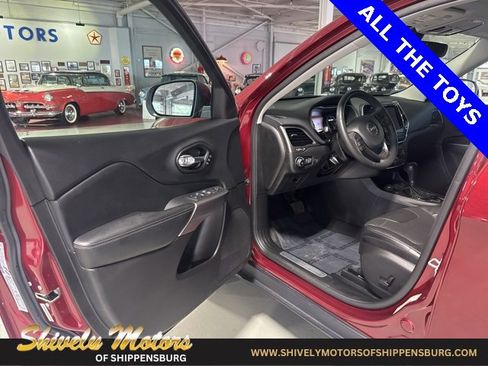 Certified 2021 Jeep Cherokee Limited w/ Elite Package image 11