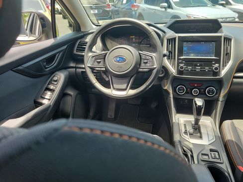 Used 2020 Subaru Crosstrek 2.0i Premium w/ Moonroof Package 2 AWD/4WD image 17