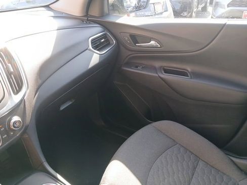 Used 2018 Chevrolet Equinox LT image 16