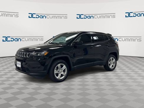 Used 2023 Jeep Compass Sport AWD/4WD image 4